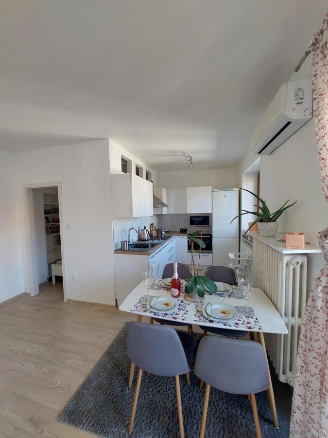 Emily Apartment コシツェ エクステリア 写真