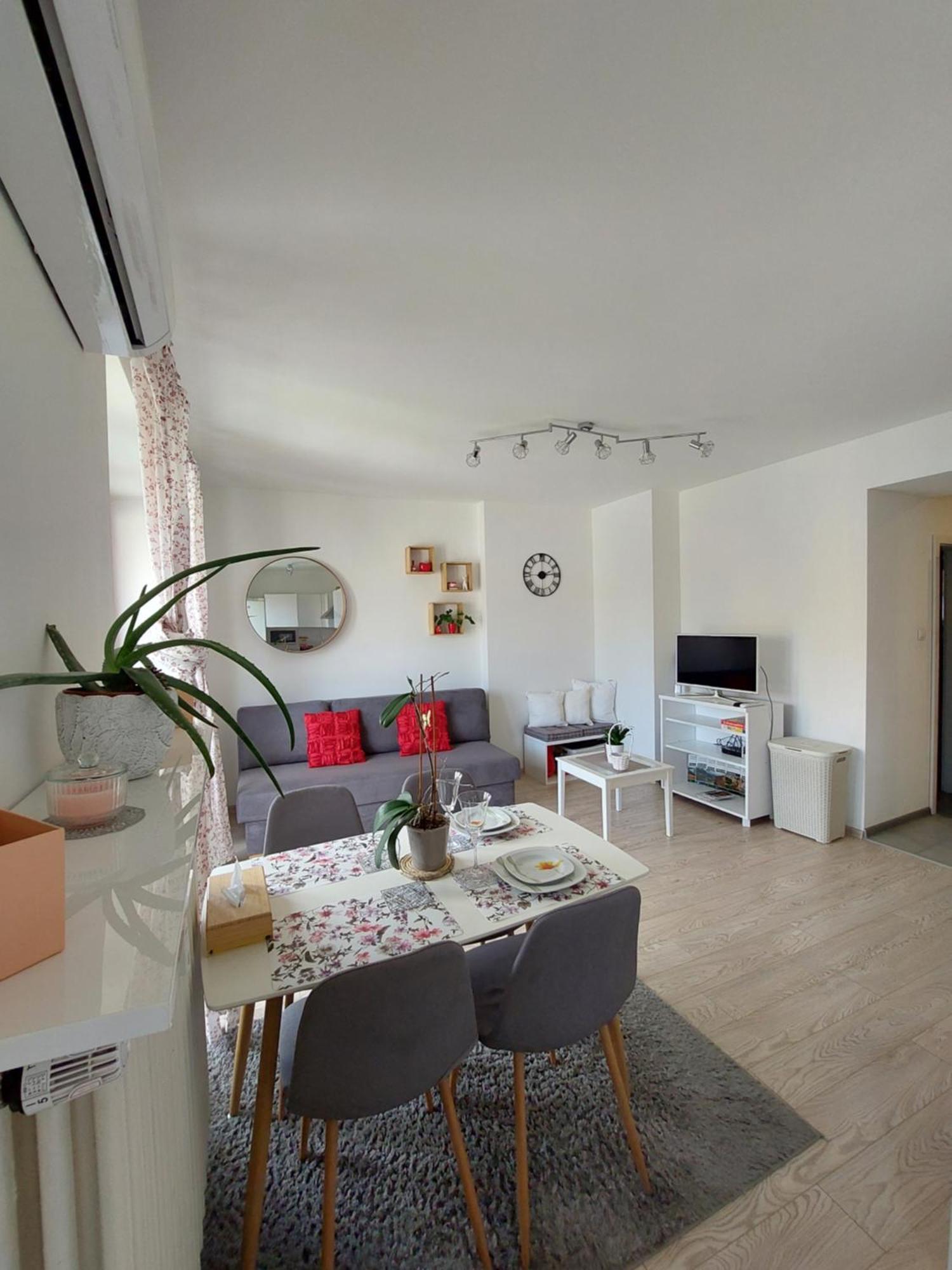Emily Apartment コシツェ 部屋 写真