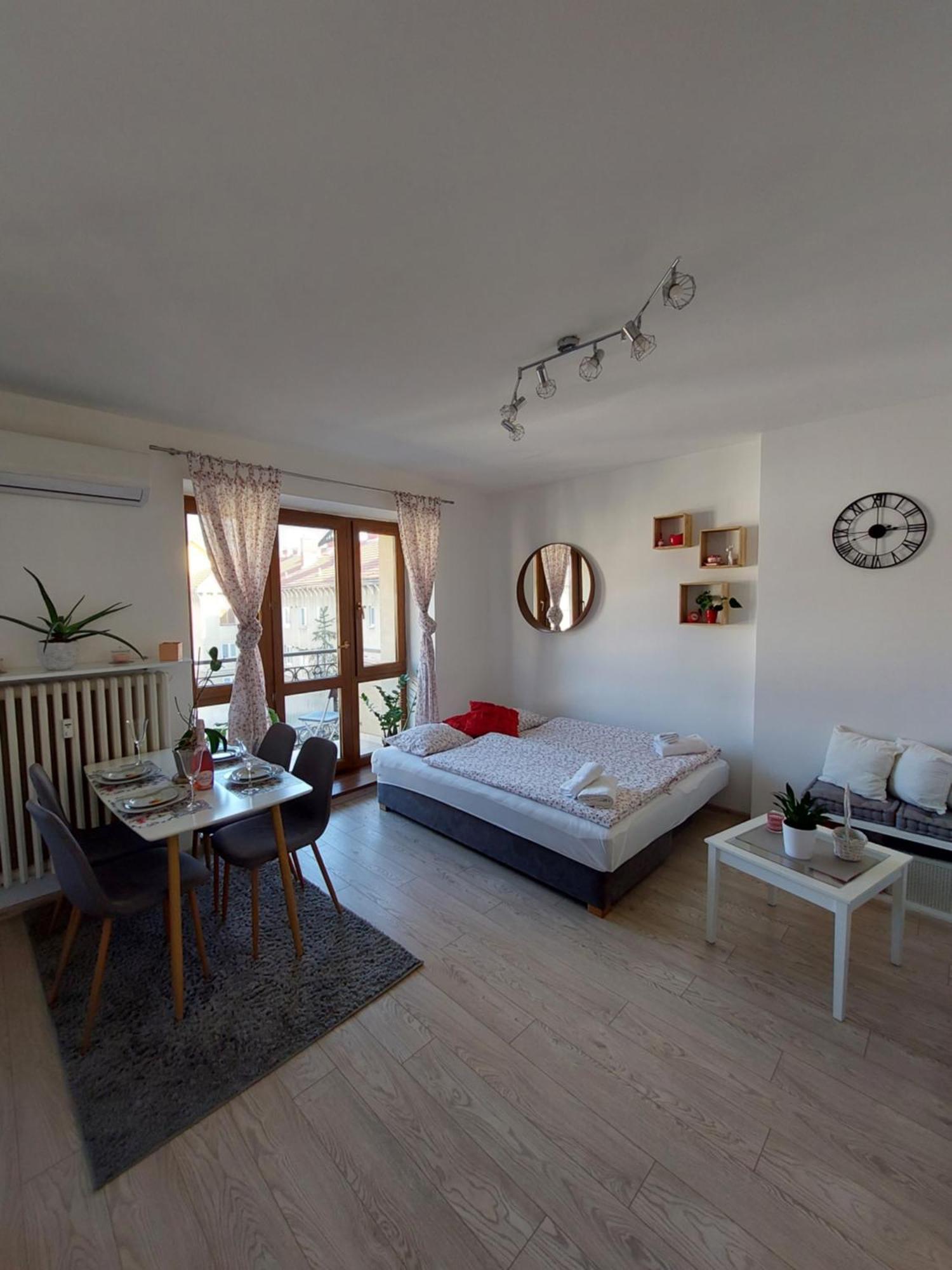 Emily Apartment コシツェ 部屋 写真